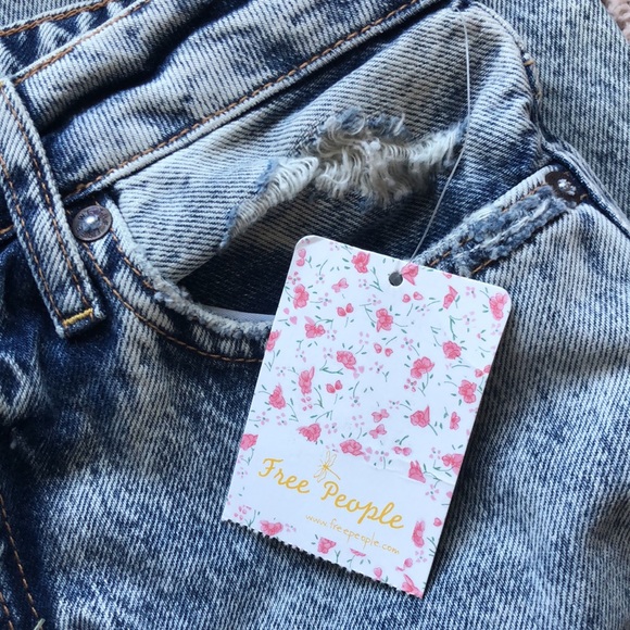 Free People High Rise Distressed Jeans Size 26 - Picture 6 of 10